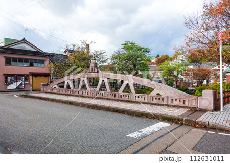 湊川に架かる忍者ハットリくんロードの復興橋（富山県氷見市） 112631011