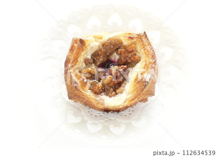 くるみとイチヂクのデニッシュパン 112634539