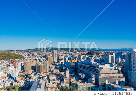 （静岡県）静岡県庁から眺める、静岡市の街並み 112634633