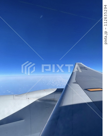 飛行機から見た空 飛行機から見た空 112635294