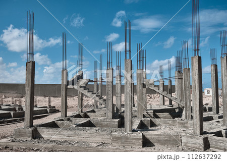 Concrete pillars of unfinished residential building 112637292
