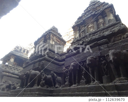 世界遺産のエローラ石窟寺院 カイラーサナータ寺院 世界遺産のエローラ石窟寺院 カイラーサナータ寺院 112639670