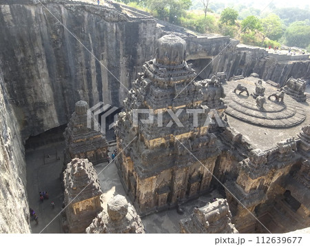 世界遺産のエローラ石窟寺院　カイラーサナータ寺院 112639677