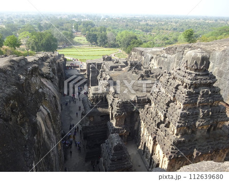 世界遺産のエローラ石窟寺院　カイラーサナータ寺院 112639680