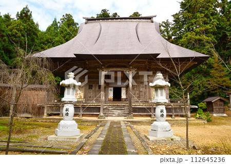 国上寺の紅葉(新潟県) 国上寺の紅葉(新潟県) 112645236