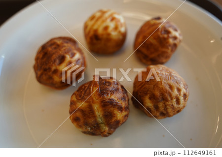 Walnut cakes are a popular snack in Korea. It is a type of pastry bread baked with wheat flour dough and walnuts and red bean paste inside. 112649161