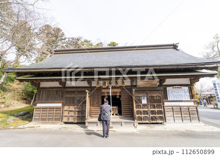 早春の鹽竈神社 神馬舎・神龍社 宮城県塩竈市 早春の鹽竈神社 神馬舎・神龍社 宮城県塩竈市 112650899