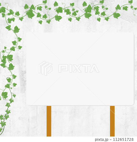 白壁に蔦の葉と掲示板のイラスト 白壁に蔦の葉と掲示板のイラスト 112651728