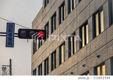 松本市街地の夕景 112652344