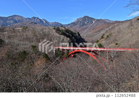 晩秋の清里高原　東沢大橋 112652488