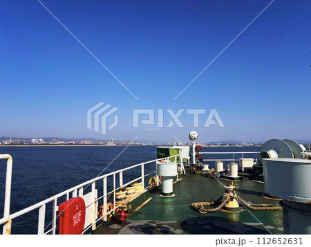 フェリー旅 112652631