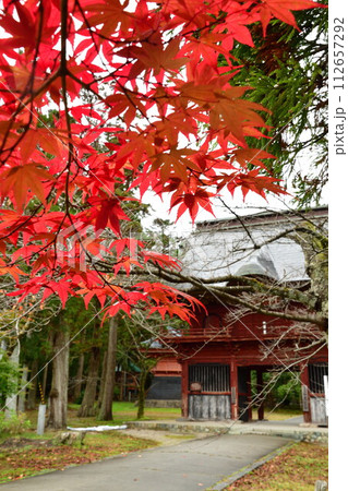 紅葉の乙宝寺（新潟県）	 112657292