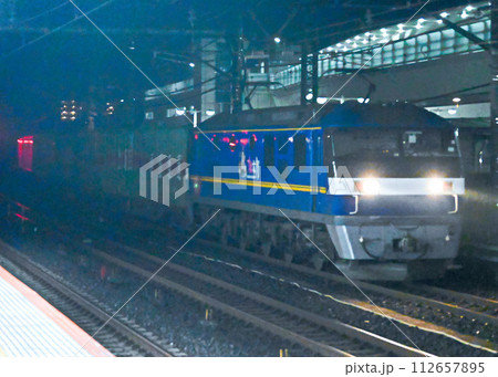 大船の貨物列車 112657895