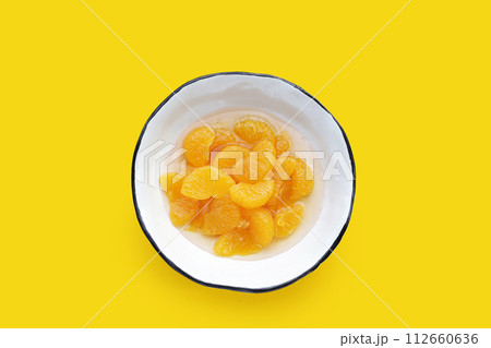 Mandarin orange in sweet syrup Mandarin orange in sweet syrup 112660636