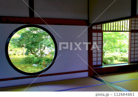 【京都】春の源光庵　鮮やかな新緑と悟りの窓・迷いの窓 112664861