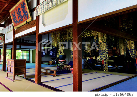 【京都】春の源光庵 本堂のご本尊 【京都】春の源光庵 本堂のご本尊 112664868