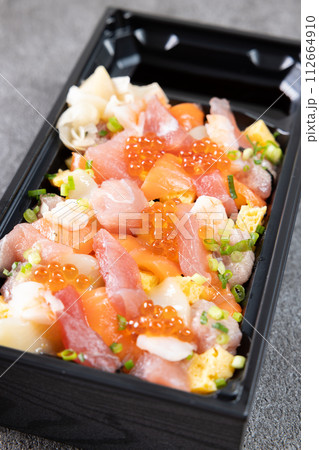 ちらし寿司弁当 ちらし寿司弁当 112664910
