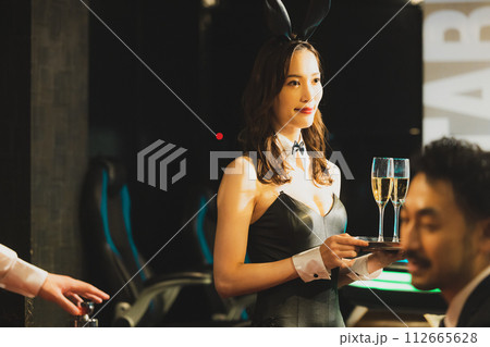 バニーガール　　　 112665628