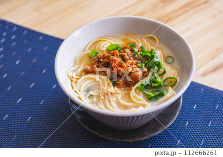 豚骨ラーメン 豚骨ラーメン 112666261