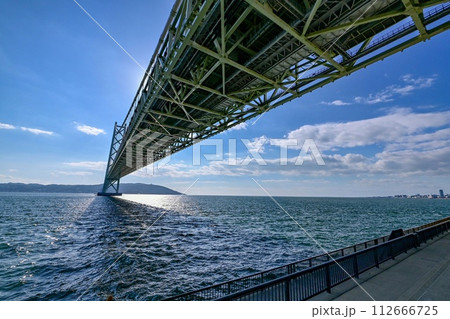 【兵庫・神戸】明石海峡大橋のふもとにある舞子公園、ダイナミックな橋や歴史ある建造物がありました。 【兵庫・神戸】明石海峡大橋のふもとにある舞子公園、ダイナミックな橋や歴史ある建造物がありました。 112666725