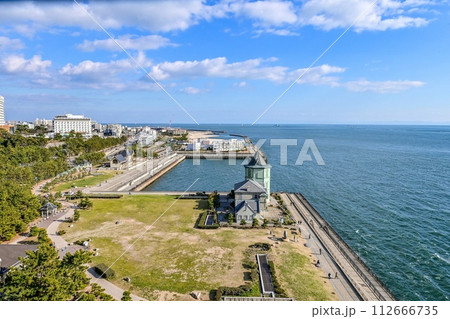 【兵庫・神戸】明石海峡大橋のふもとにある舞子公園、ダイナミックな橋や歴史ある建造物がありました。 【兵庫・神戸】明石海峡大橋のふもとにある舞子公園、ダイナミックな橋や歴史ある建造物がありました。 112666735