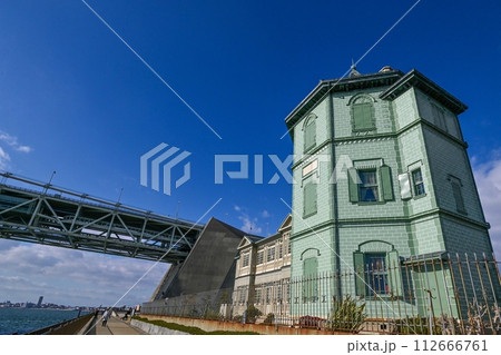 【兵庫･神戸】明石海峡大橋のふもとにある舞子公園、ダイナミックな橋や歴史ある建造物がありました。 112666761