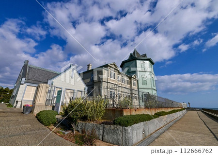 【兵庫･神戸】明石海峡大橋のふもとにある舞子公園、ダイナミックな橋や歴史ある建造物がありました。 112666762