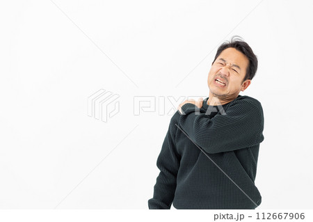 男性 肩こり 男性 肩こり 112667906