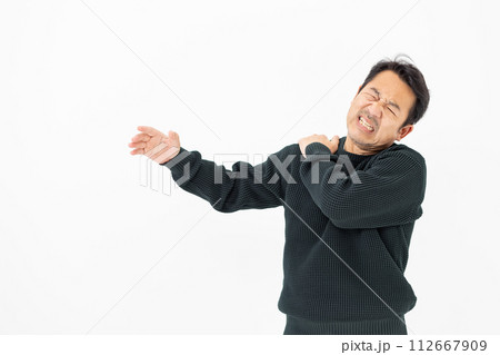 男性　肩こり 112667909