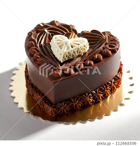 立体的でアーティスティックなチョコレートケーキのデコレーション 立体的でアーティスティックなチョコレートケーキのデコレーション 112668506