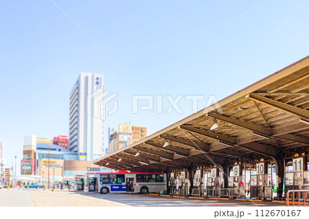 3月末に廃止される頭端式のバスターミナル (新潟駅万代口) 112670167