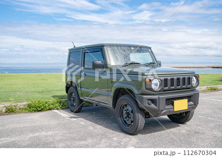 4WD 車 自動車 ドライブ 駐車場 旅 112670304