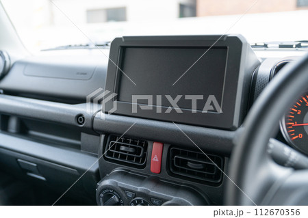 カーナビ 車内 自動車 ハンドル ダッシュボード カーナビ 車内 自動車 ハンドル ダッシュボード 112670356