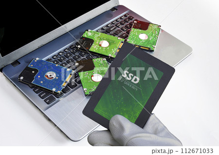 SSD hard drives are widely used, working at high speed. 112671033