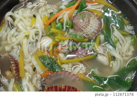 Korea food. chopped noodles Seafood kalguksu 112671378