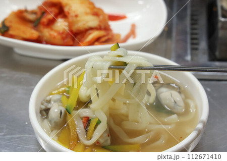 Korea food. chopped noodles Seafood kalguksu 112671410