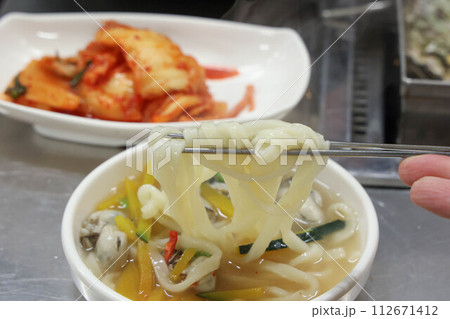 Korea food. chopped noodles Seafood kalguksu 112671412