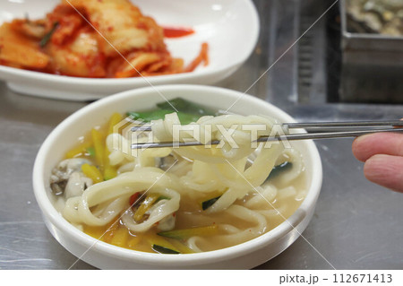 Korea food. chopped noodles Seafood kalguksu 112671413
