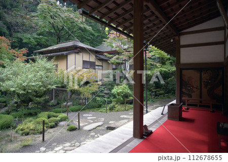 金剛輪寺 本坊から水雲閣と護摩堂を望む 滋賀県愛知郡愛荘町 金剛輪寺 本坊から水雲閣と護摩堂を望む 滋賀県愛知郡愛荘町 112678655