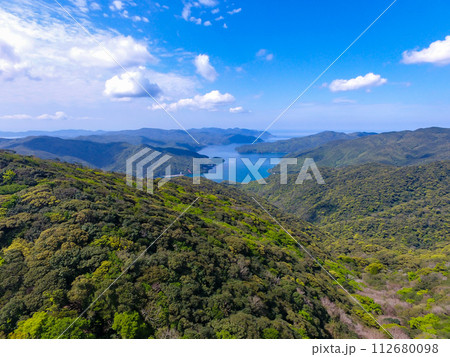湯湾岳展望公園からの焼内湾 112680098