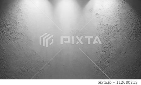 光が射し込むコンクリートの壁 112680215