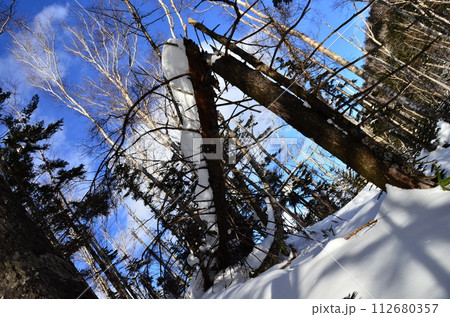 Lake Shikaribetsu is located in Tokachi subprefecture, Eastern Hokkaido, Japan. It hidden up deep in the Daisetsuzan mountains in the middle of the Shikaribetsu volcanic group at an elevation of 810 112680357