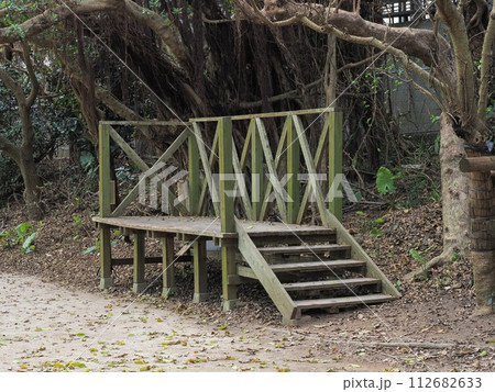 おきなわ乗馬倶楽部の乗馬用ステージ　沖縄県読谷村 112682633