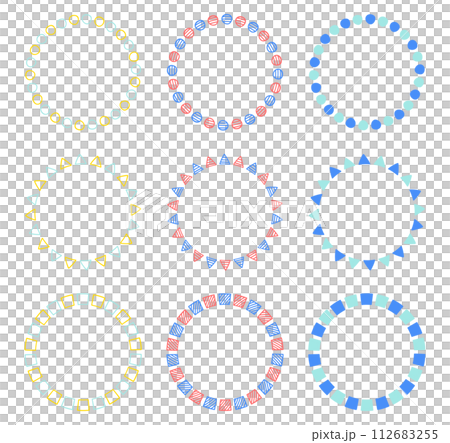 手書きの円形フレームのセット、シンプルな模様、夏の配色 112683255