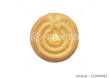 Top view of cream-filled vanilla cookie isolated on white backbround 112684085