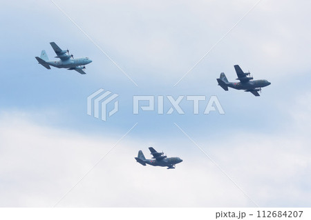 航空自衛隊C-130ハーキュリーズ編隊飛行 航空自衛隊C-130ハーキュリーズ編隊飛行 112684207