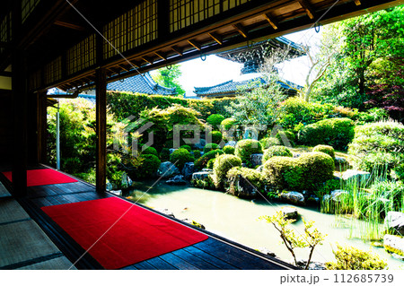 【西国三十三所】第二十一番　穴生寺　初夏の円応院庭園　京都府亀岡市 112685739