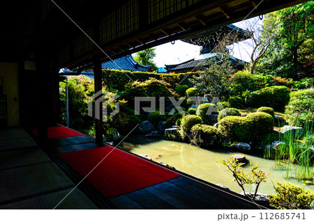 【西国三十三所】第二十一番　穴生寺　初夏の円応院庭園　京都府亀岡市 112685741