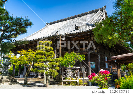 【西国三十三所】第二十一番 穴生寺 初夏の青空と本堂 京都府亀岡市 【西国三十三所】第二十一番 穴生寺 初夏の青空と本堂 京都府亀岡市 112685755
