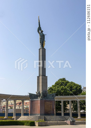 Monument to the Heroes of the Red Army in Vienna on Schwarzenberg Square Monument to the Heroes of the Red Army in Vienna on Schwarzenberg Square 112686151